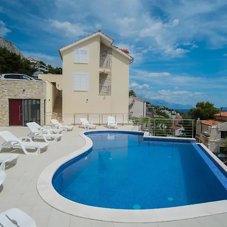 Amore Apartmani דירה *