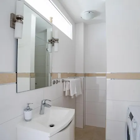 Amore Apartmani דירה *