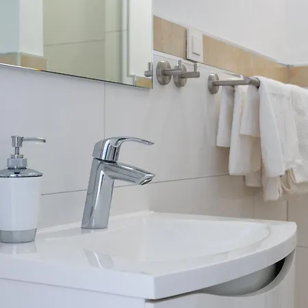 Amore Apartmani דירה *