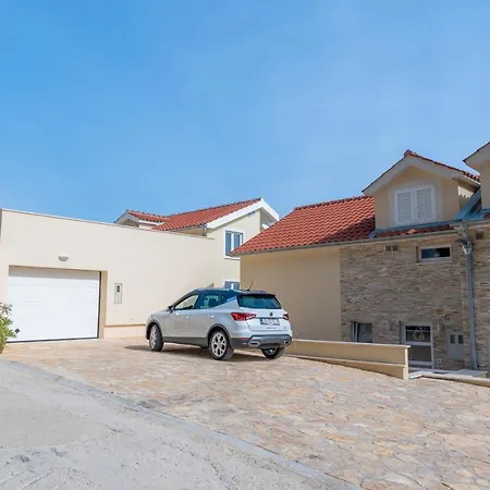 Amore Apartmani דירה *