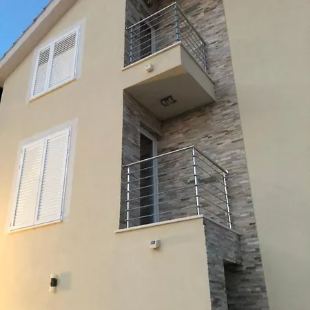 Amore Apartmani צלינה