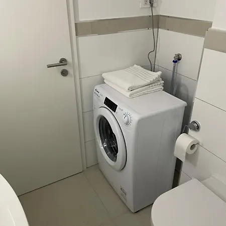 Amore Apartmani צלינה