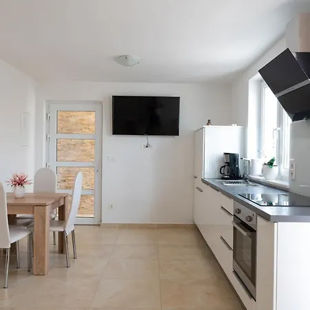 Apatmani Apartamento *