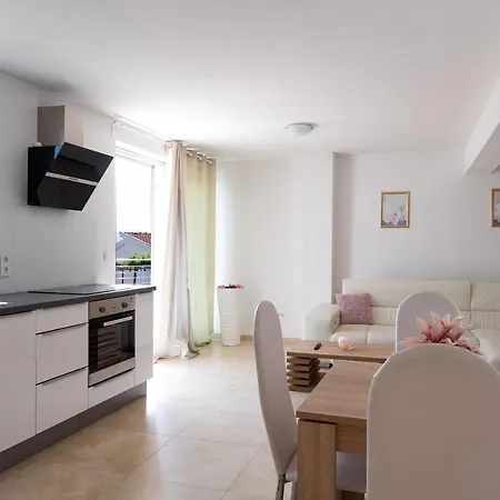 Apartamento Apatmani
